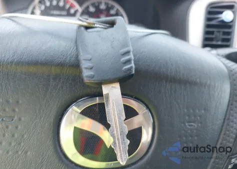 2005 Mazda Tribute S z USA, uszkodzony, nr VIN 4F2CZ94155KM33514